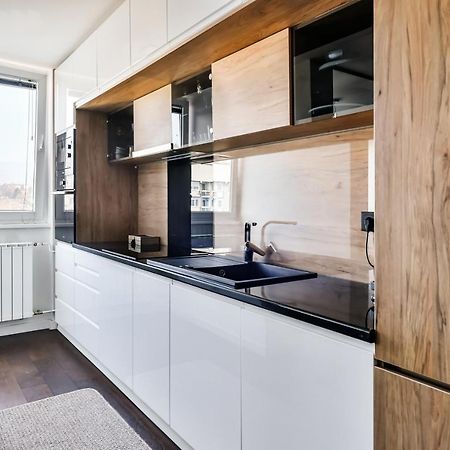 2 Bedroom Penthouse In City Center, Free Parking SJJ Esterno foto